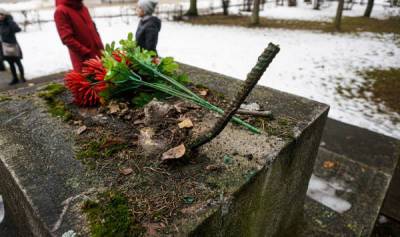 Под давлением националистов: в Латвии хотят снести советский памятник