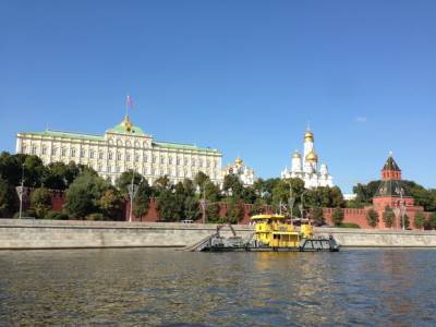 В Москве-реке собрали больше 400 тонн плавающего мусора