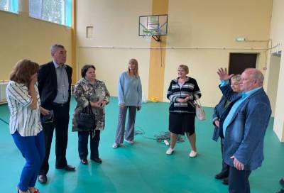 Реализацию программы «Реконструкция сельских спортивных школьных залов» проверили в Ленобласти