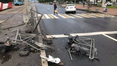 В Купчино водитель иномарки скрылся после ДТП с двумя пострадавшими