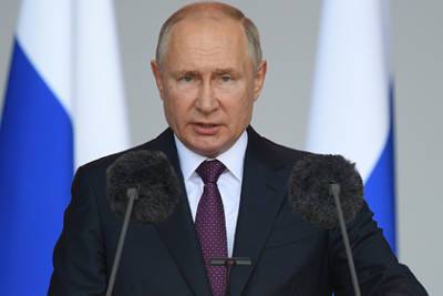 Путин заявил о необходимости мощного флота для сильной и суверенной России