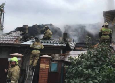 Две многодетные семьи с 11 детьми в Новосибирске оказались на улице из-за пожара