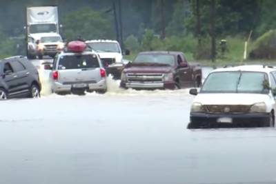Как минимум 21 человек погиб и 20 пропали в результате наводнения в Теннеси