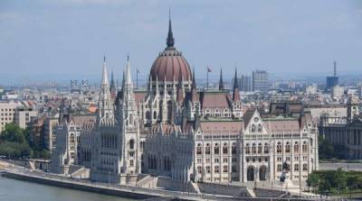 Венгрия на “Крымской платформе” обругала Украину за языковый закон