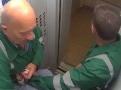 «Фильм ужасов в реальной жизни»: в Ярославле бригада медиков связала и избила пациентку в лифте