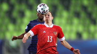 Лещенко отреагировал на невызов Макарова в сборную России по футболу