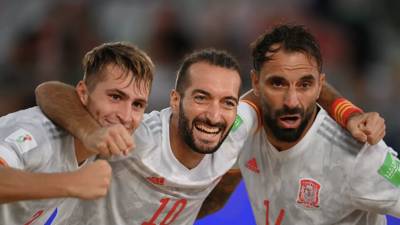 Россия сыграет с Испанией в плей-офф ЧМ по пляжному футболу