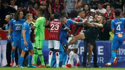 В «Ницце» назвали футболистов «Марселя» инициаторами потасовки в матче Лиги 1