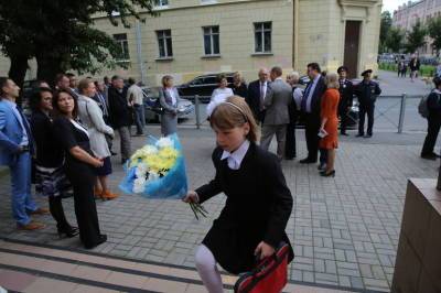 Линейки на 1 сентября в Петербурге пройдут с ограничениями