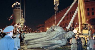 Памятник Дзержинскому снова рассорил россиян