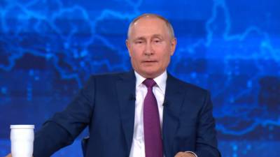 Путин и Лукашенко обсудили по телефону учения "Запад-2021"