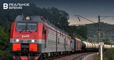 В Татарстане едва не столкнулись пассажирский и грузовой поезда