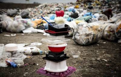 Cтало известно, какие пластиковые товары в России собираются запретить - continent.news - Россия - Экология