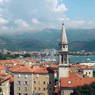 Черногория ужесточает из-за ковида правила въезда для иностранцев