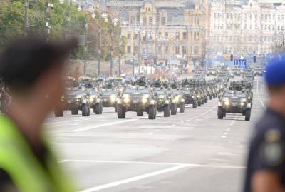 Видеотрансляция военного парада в Киеве