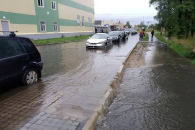 «Водоканал» оправдался за затопленные улицы Петербурга