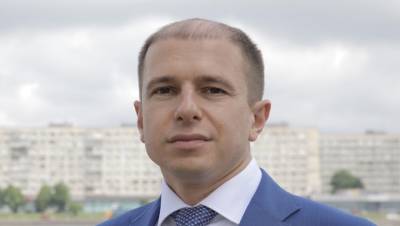 Машину депутата Романова задержали за прыжок через разводящийся мост
