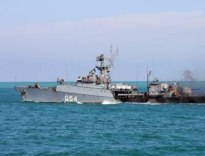 Черноморцы искали вражескую субмарину