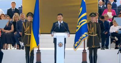 "Донеччина подарила Бубку": Зеленский высмеял Януковича на параде в День Независимости