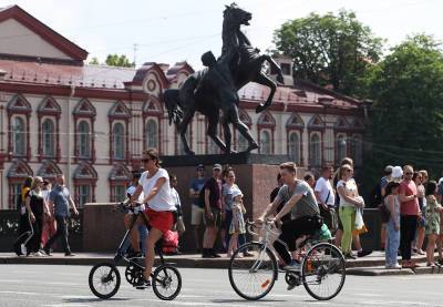 В Петербурге смягчили коронавирусные ограничения