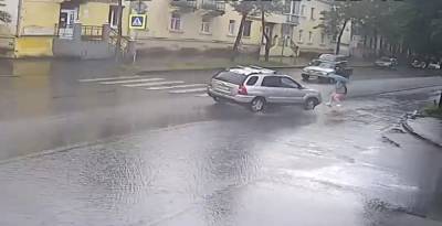 Машина сбила женщину на пешеходном переходе в Петрозаводске