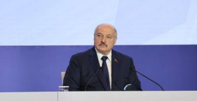 Лукашенко: Школа в Белоруссии не может быть вне политики