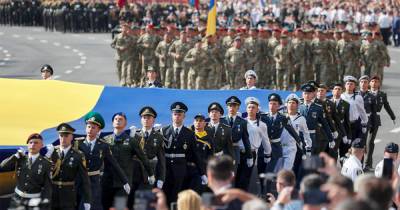 На параде ко Дню независимости Украины в Киеве произошла давка