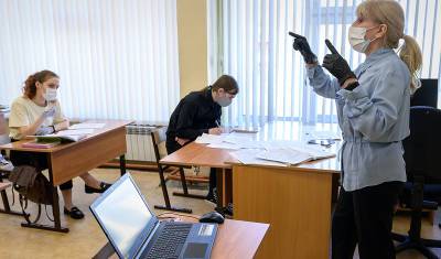 Сергей Собянин отменил ношение масок для школьных учителей