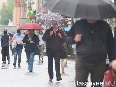 Штормовое предупреждение продлено: в Свердловской области сохранится непогода