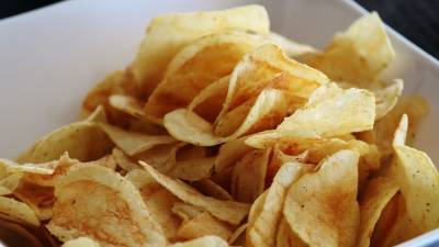 Диетолог Круглова рассказала о чипсах, употребление которых не отразится на здоровье