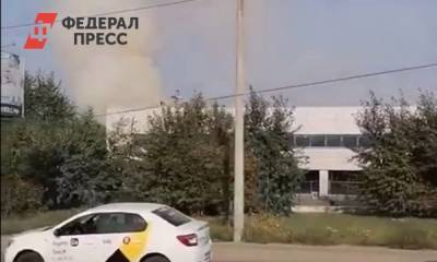 В Челябинске загорелась фабрика производителя дверей