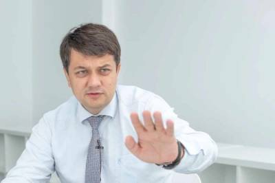 Спикер Верховной Рады пообещал не признавать выбор Крыма и Донбасса