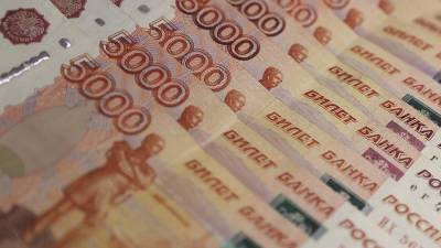 Порядка 500 млрд рублей выделят на единовременные выплаты пенсионерам и военным