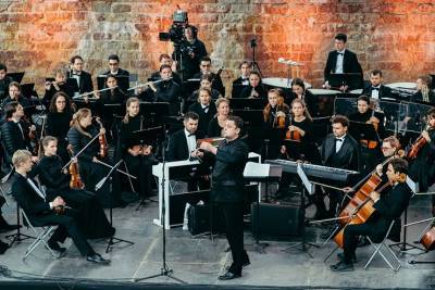 Симфонический оркестр Ленобласти проведет в Ивангородской крепости