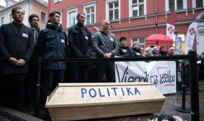 Медработники Латвии выйдут на забастовки из-за низких заработных плат
