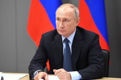 Путин поручил избавить пенсионеров от сбора справок для получения выплат