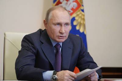 Путин запретил принуждать россиян к вакцинации