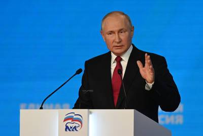 Путин объявил о выплате для силовиков и курсантов