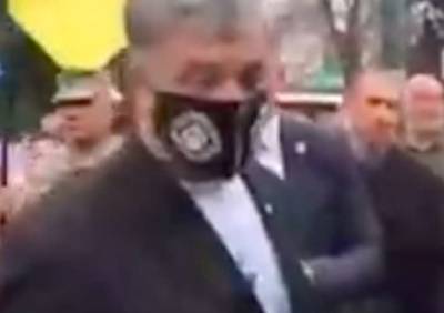В Киеве полиция задержала мужчину, который облил зеленкой Петра Порошенко