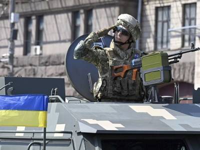 Военный парад в День независимости Украины стал самым масштабным за 30 лет (видео)