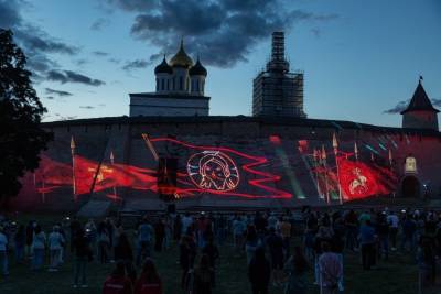Лазерное шоу в честь Александра Невского снова состоится в Пскове
