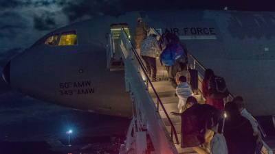 Пентагон: более 21 тысячи человек эвакуированы из Кабула за сутки