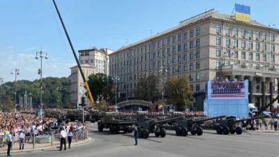 Украина отметила День независимости парадом с участием военных стран НАТО