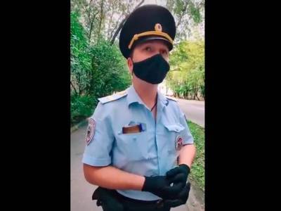 В соцсетях обсуждают московского полицейского, задержавшего людей за съемки «непонятно чего»