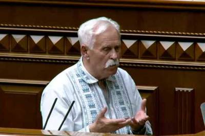 Нардеп першого скликання привселюдно присоромив Зеленського на урочистому засіданні парламенту