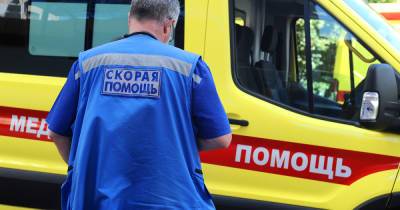 13-летняя школьница выпала из окна жилого дома в Москве