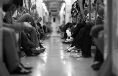 В московском метро пассажиры избили родителей ребенка с аутизмом