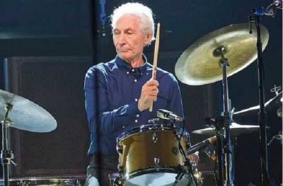 Умер легендарный барабанщик Rolling Stones Чарли Уоттс