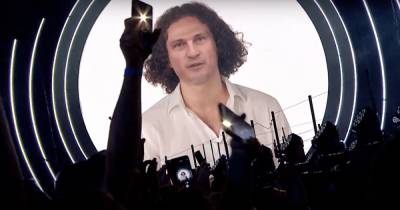 Кузьму "воскресили" для концерта в честь Дня независимости на НСК "Олимпийский" (видео)