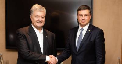 Обсудили саммит Украина-ЕС: Порошенко провел встречу с вице-президентом Еврокомиссии Валдисом Домбровскисом